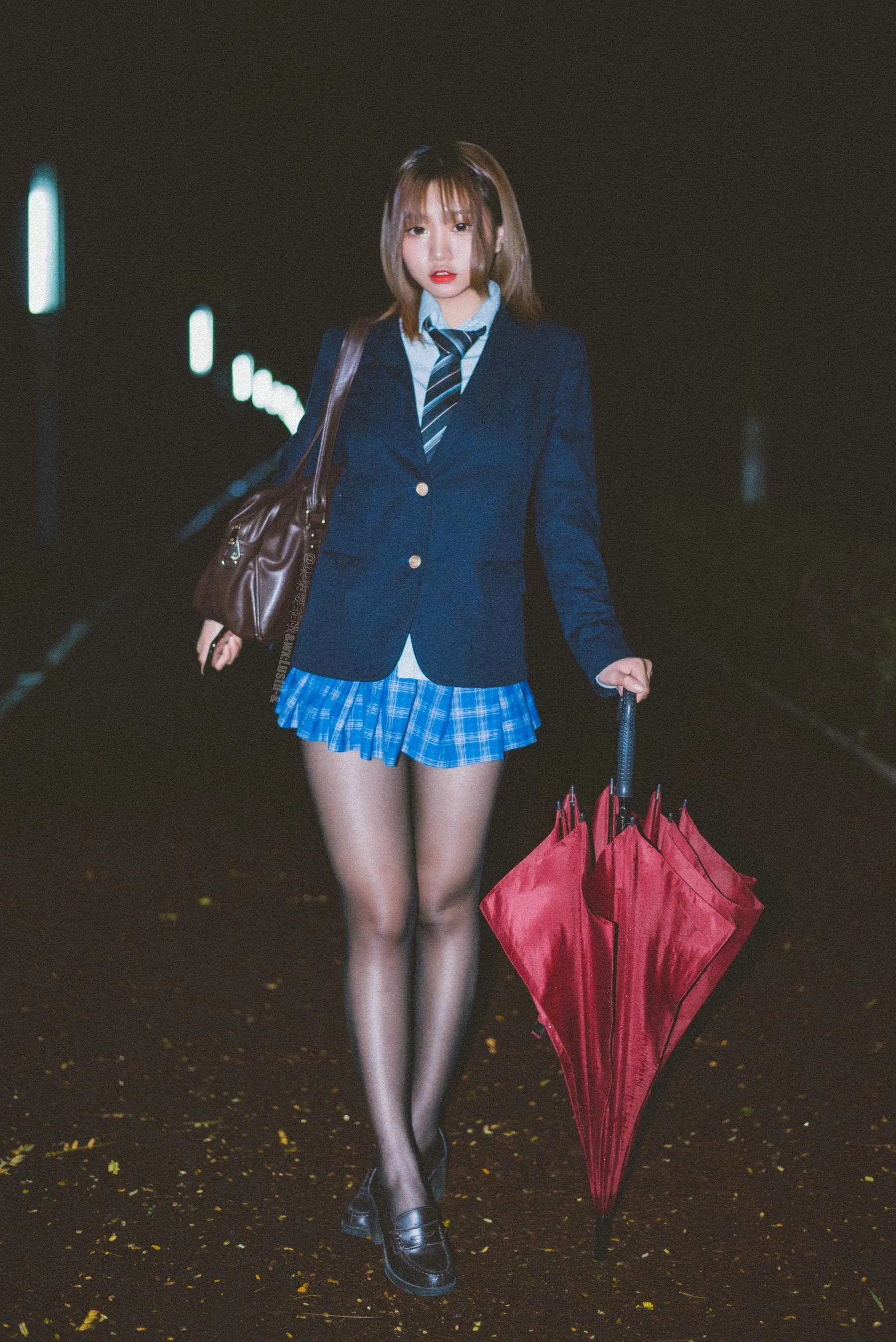 柒柒要乖哦 – NO.14 深夜公园JK [36P]插图9